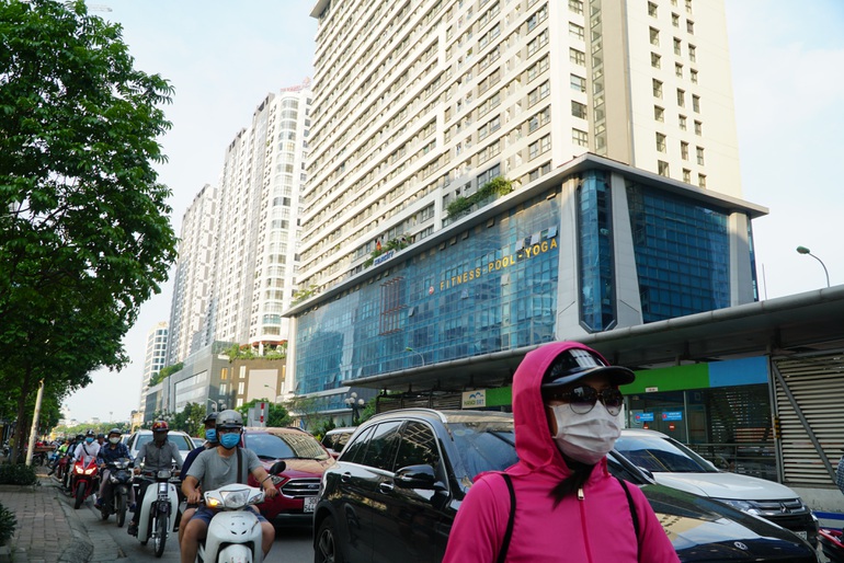 Dự án nào tại đường Lê Văn Lương ăn bớt chỗ cây xanh, biến 5 lên 30 tầng? - 1