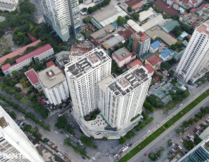 Xé toang quy hoạch, Hà Nội biến đất công cộng thành cao ốc 32 tầng - 1